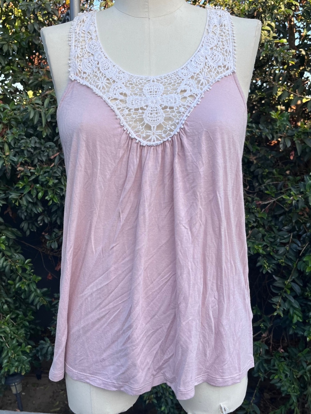 Vintage Y2K Forever 21 Blush Pink Crochet Lace Racerback Tank Made USA M Fairy